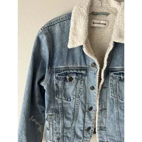 REFORMATION Size Small Shearling Street Jacket Jean Denim Trucker Sherpa READ - Picture 3 of 10